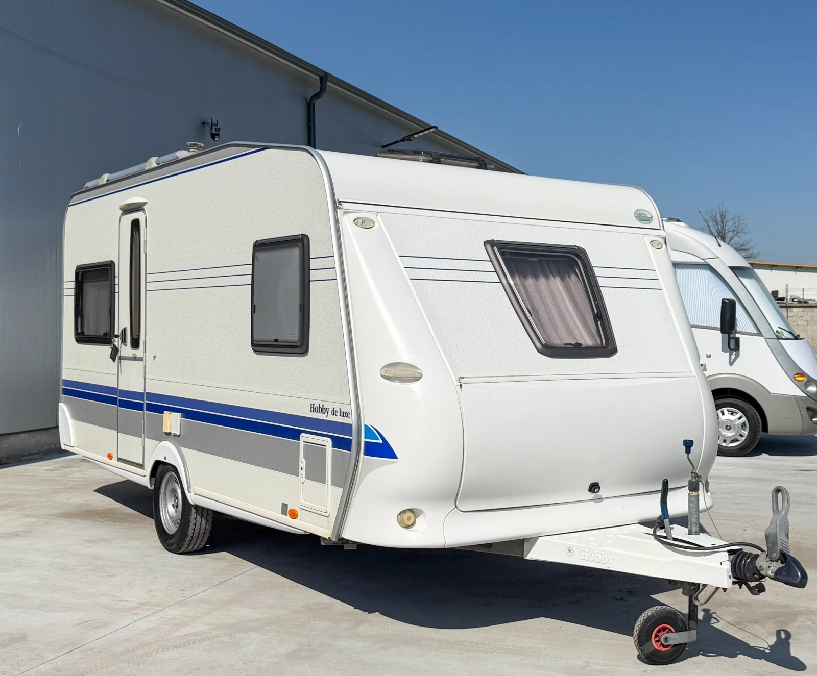 Каравана Hobby deluxe 495