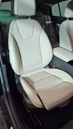 Opel Insignia 2.0 Turbo D 4x4, 209ps/Masage/EXCLUSIVE/HUD/FULL, снимка 14