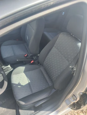 Skoda Octavia 1.6i, снимка 9