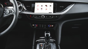 Opel Insignia Grand Sport 1.6d Business Edition Automatic, снимка 11
