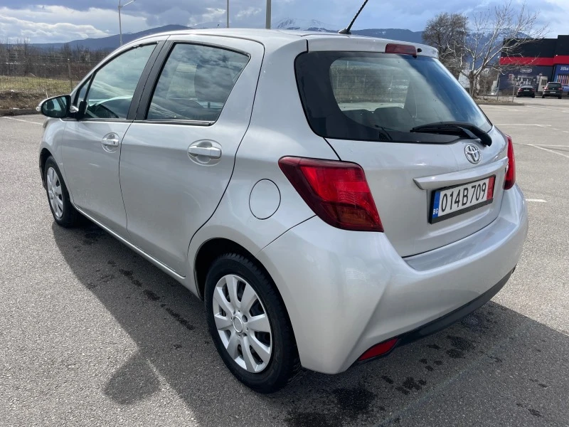 Toyota Yaris 1.33VVT-I-AUTOMATIK-NAVI-камера, снимка 4 - Автомобили и джипове - 44257994