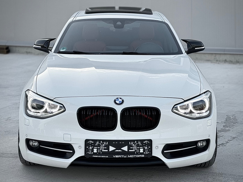 BMW 120 Sport Edition / LED / Camera / Sunroof / Harman, снимка 1 - Автомобили и джипове - 46170530