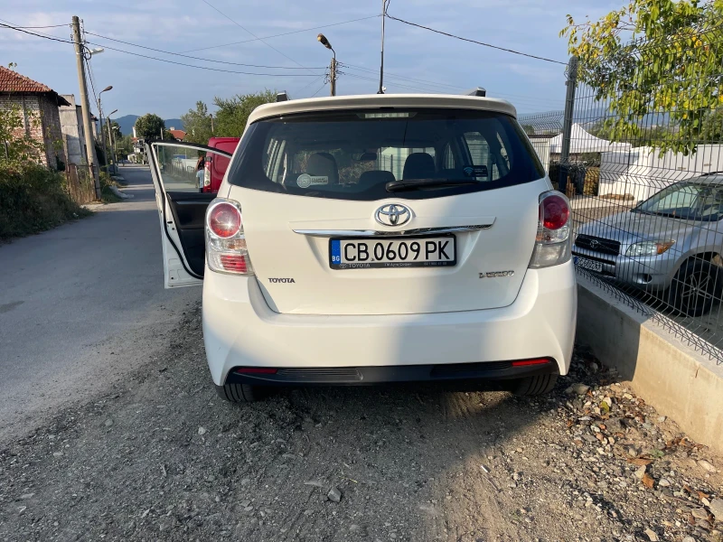 Toyota Verso 1.6 дизел!! , снимка 16 - Автомобили и джипове - 47057057