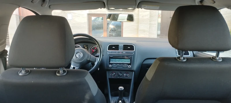 VW Polo 1.6tdi, снимка 15 - Автомобили и джипове - 47639636