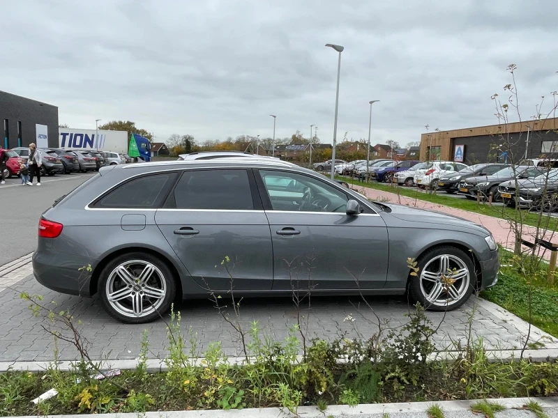 Audi A4 2.0tdi , снимка 6 - Автомобили и джипове - 48087148