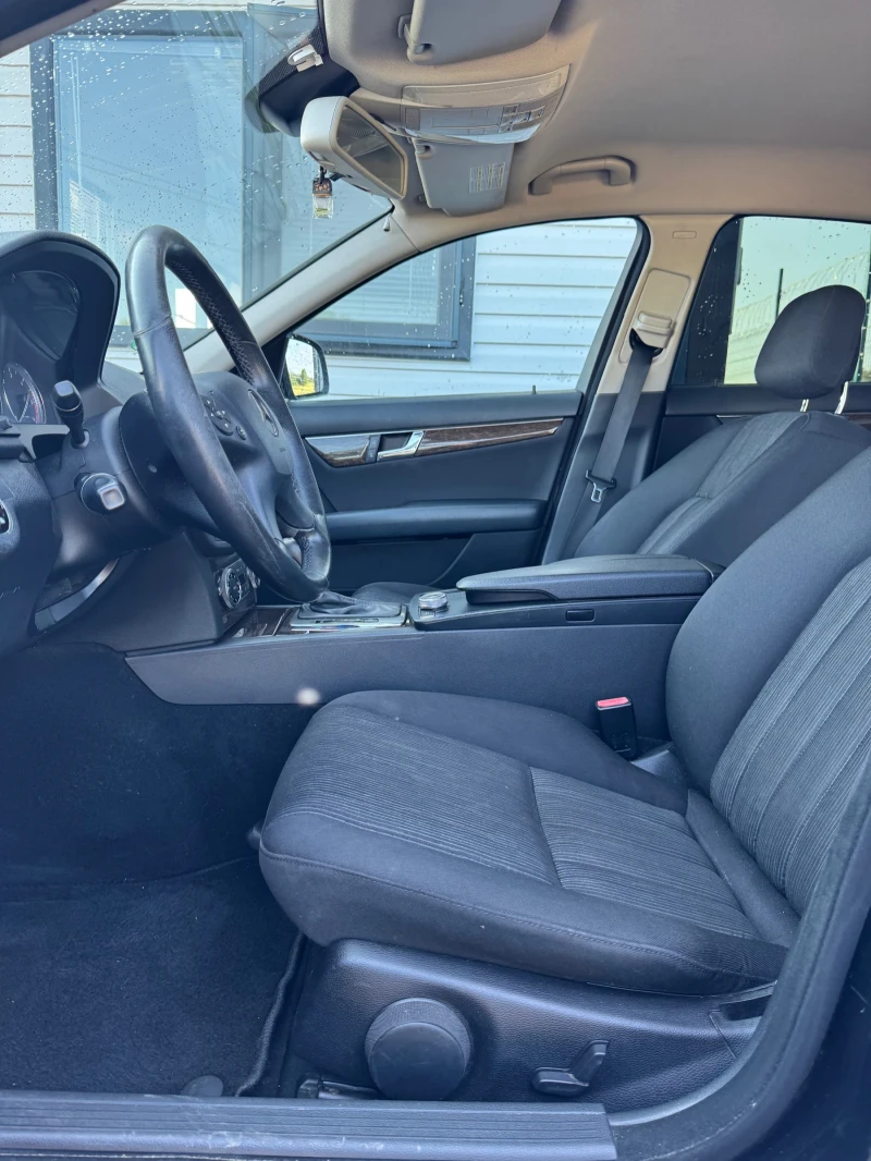 Mercedes-Benz C 220 ELEGANCE OM646, снимка 8 - Автомобили и джипове - 52333368