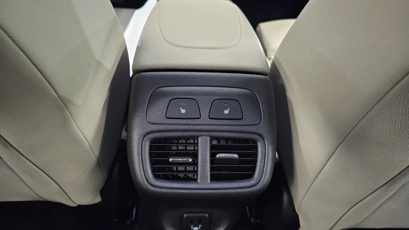 Opel Insignia 2.0 Turbo D 4x4, 209ps/Masage/EXCLUSIVE/HUD/FULL, снимка 16 - Автомобили и джипове - 51978964