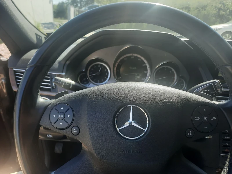 Mercedes-Benz E 350 AMG, снимка 13 - Автомобили и джипове - 52191963