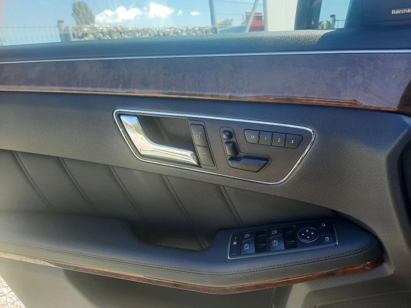 Mercedes-Benz E 350 AMG, снимка 11 - Автомобили и джипове - 52191963
