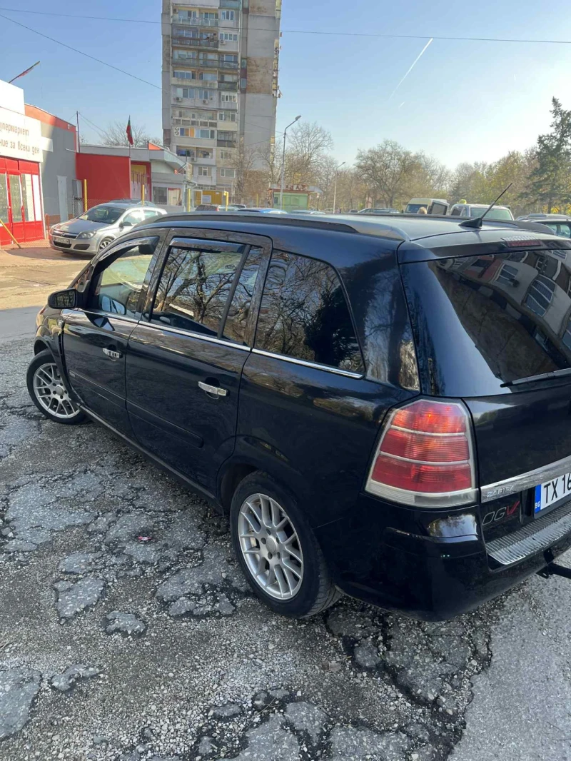 Opel Zafira 1.9 CDTI, снимка 4 - Автомобили и джипове - 52338101
