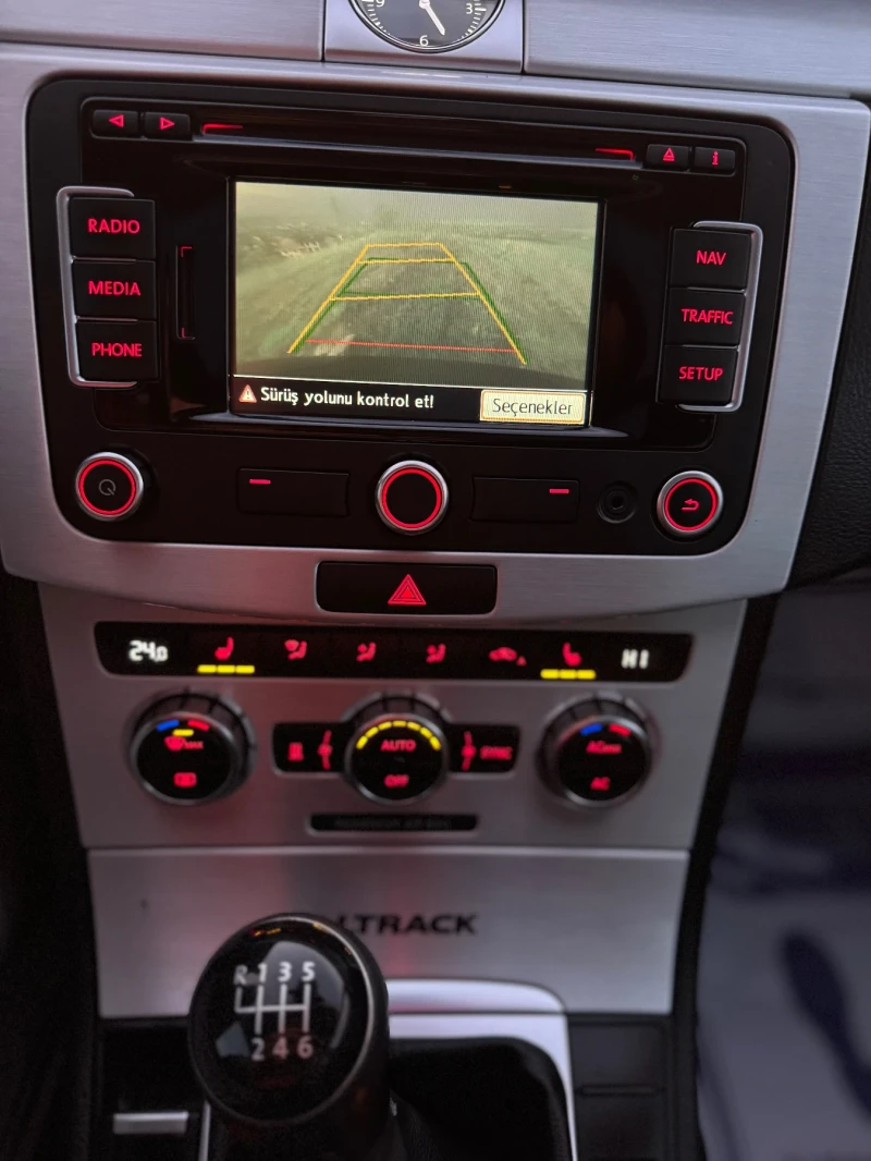 VW Passat 2.0 TDI ALLTRACK, снимка 6 - Автомобили и джипове - 52742560