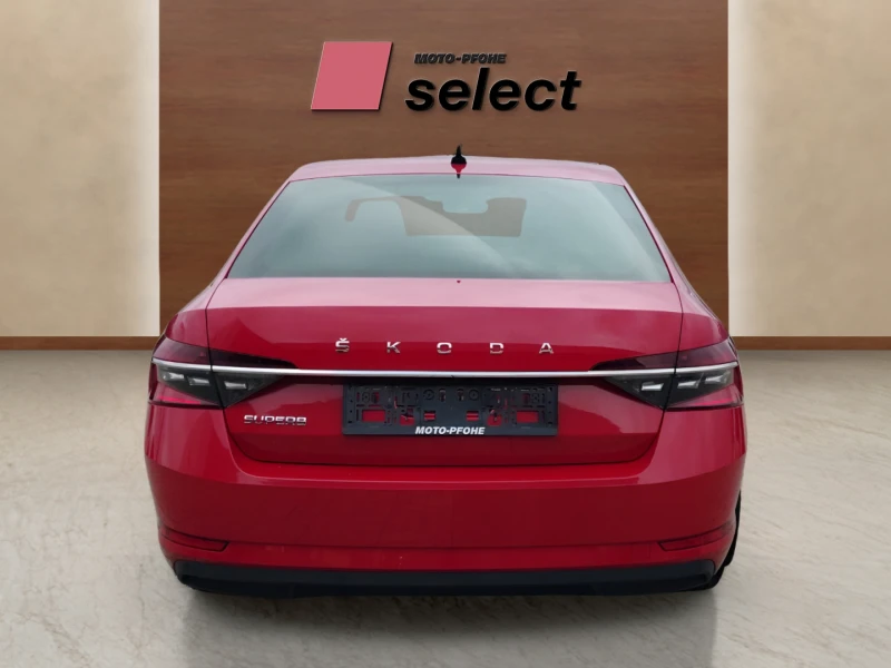 Skoda Superb 2.0 D, снимка 4 - Автомобили и джипове - 53255351