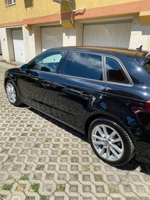 Audi A3 30 TFSI, снимка 4 - Автомобили и джипове - 48861183