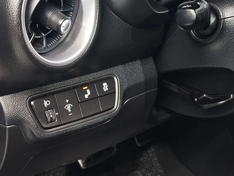 Kia K3 1.6 PRESTIGE, снимка 17 - Автомобили и джипове - 55559175