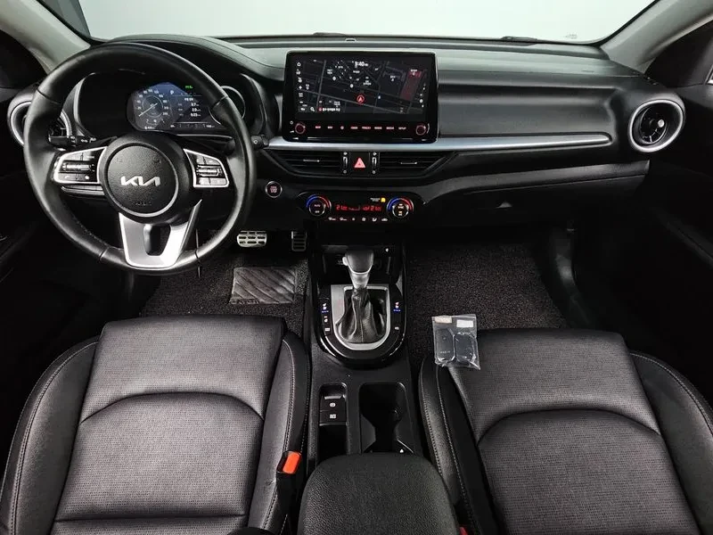 Kia K3 1.6 PRESTIGE, снимка 7 - Автомобили и джипове - 55559175