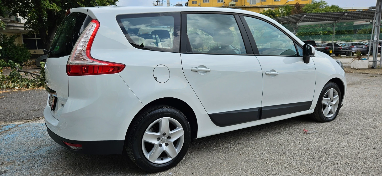 Renault Grand scenic 1, 5DCi-110кс* 2012г* 7 МЕСТНА* ЕВРО5* НАВИ* НОВ В - изображение 4