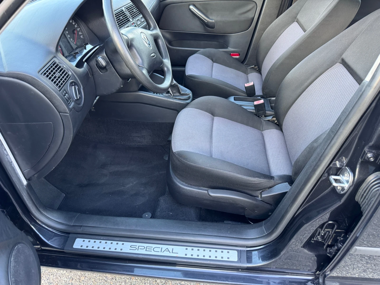 VW Golf 1.9 TDI Special Edition - изображение 8