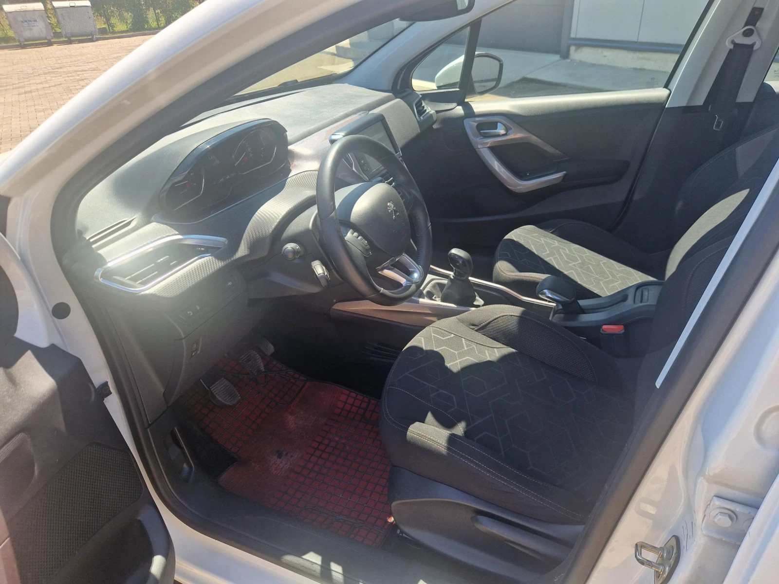 Peugeot 2008 1.2vti - изображение 10