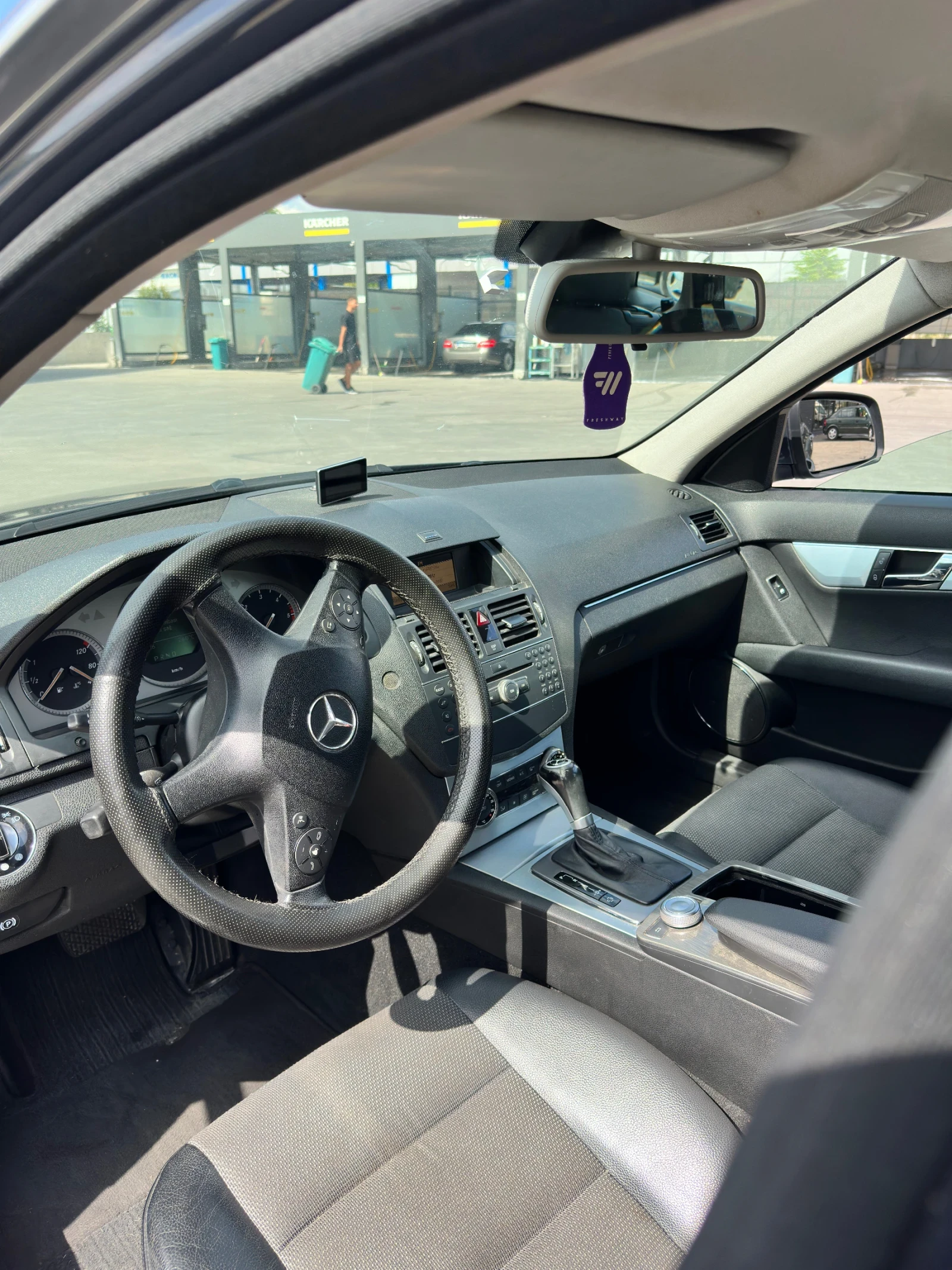 Mercedes-Benz C 200  - изображение 4