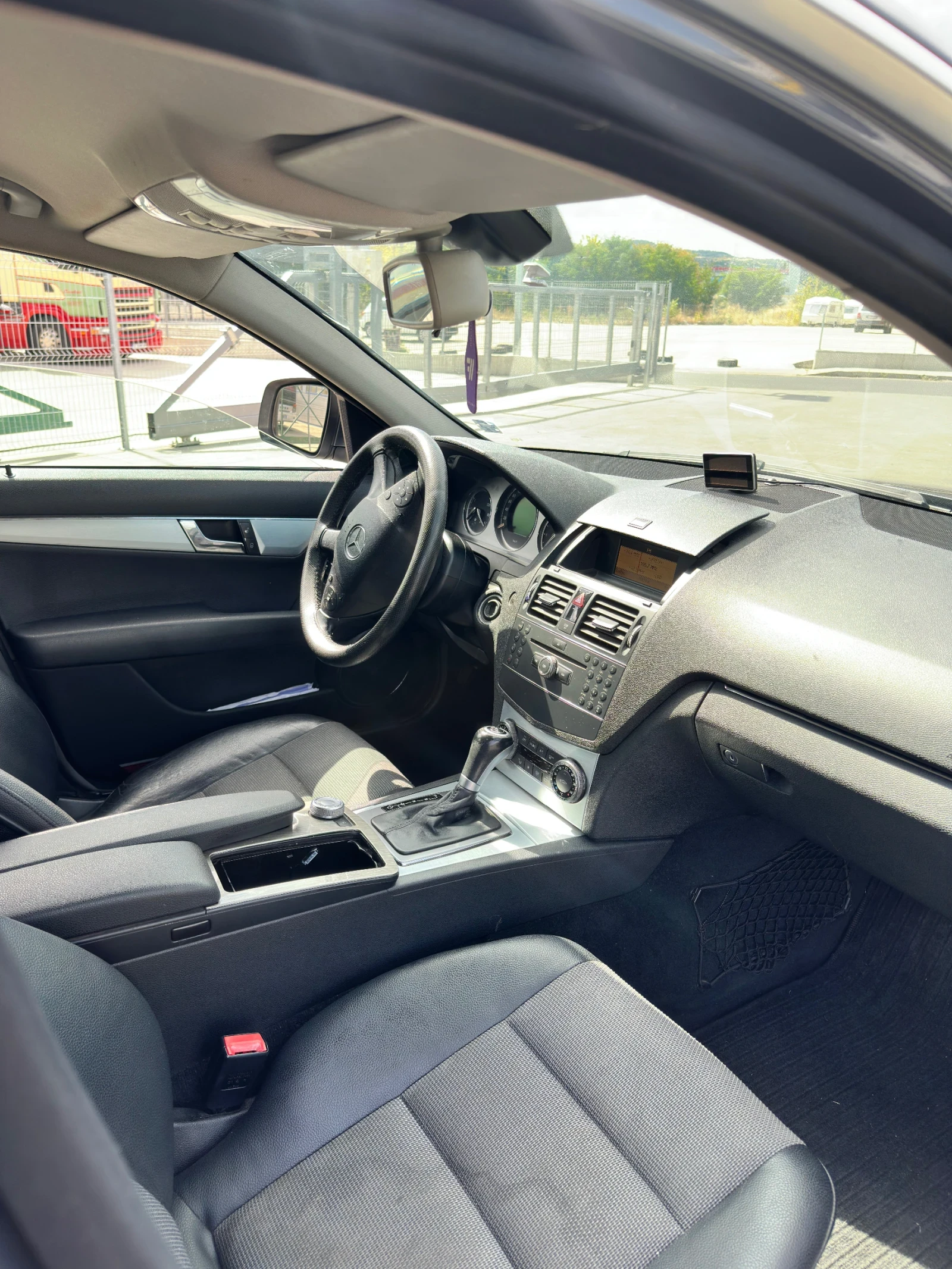 Mercedes-Benz C 200  - изображение 3