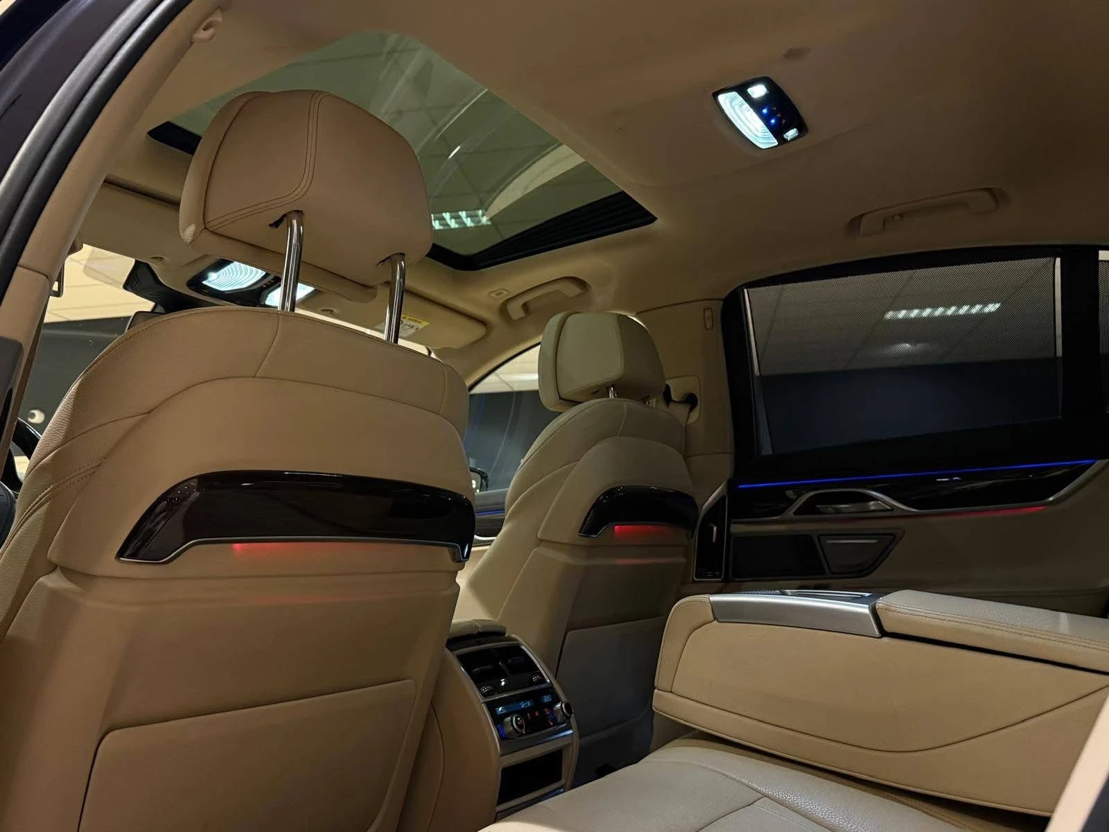 BMW 730 D XDRIVE ОЧАКВАН ВНОС FULL M PACK  ЛИЗИНГ 100% - изображение 10