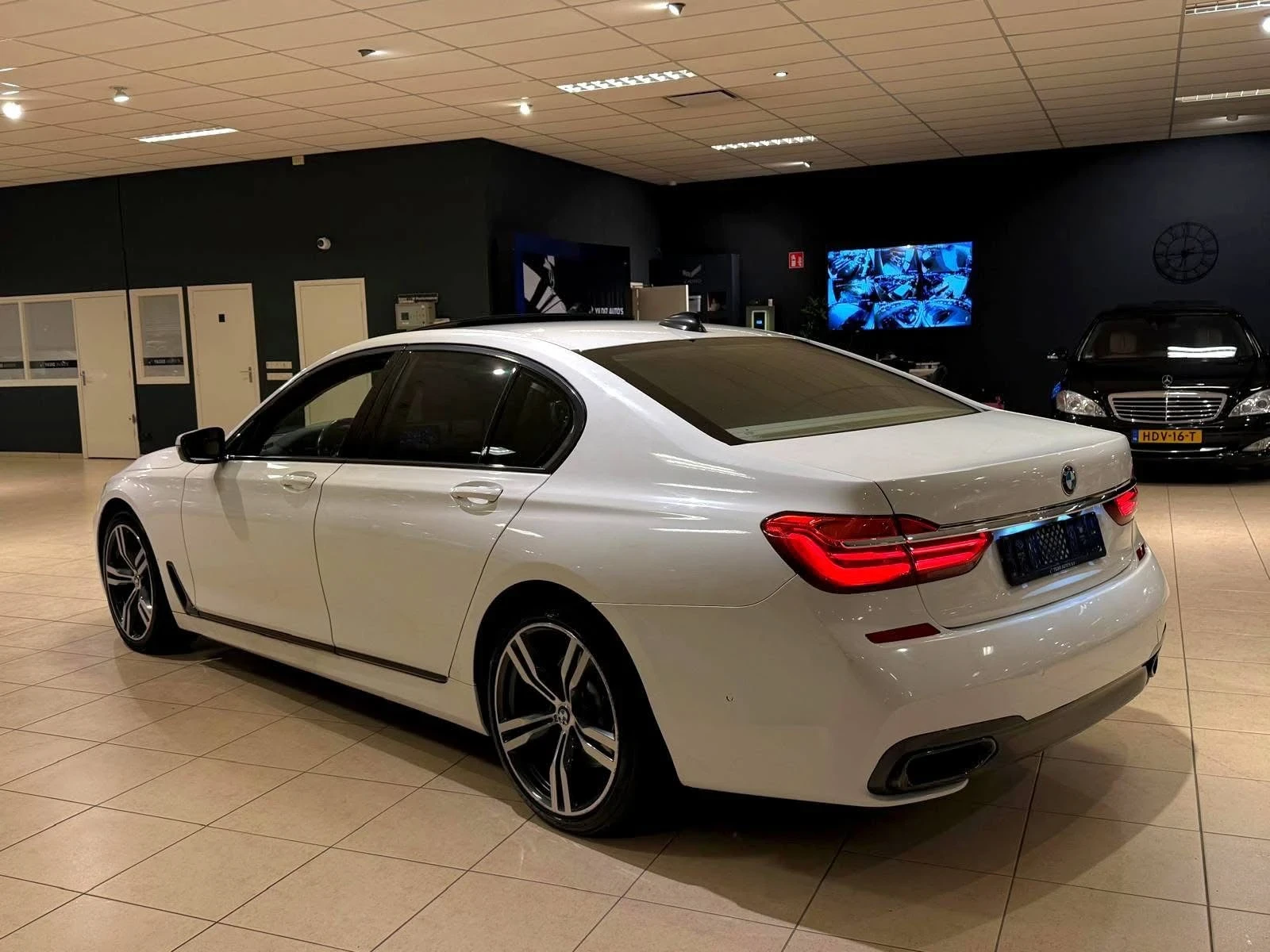 BMW 730 D XDRIVE ОЧАКВАН ВНОС FULL M PACK  ЛИЗИНГ 100% - изображение 4