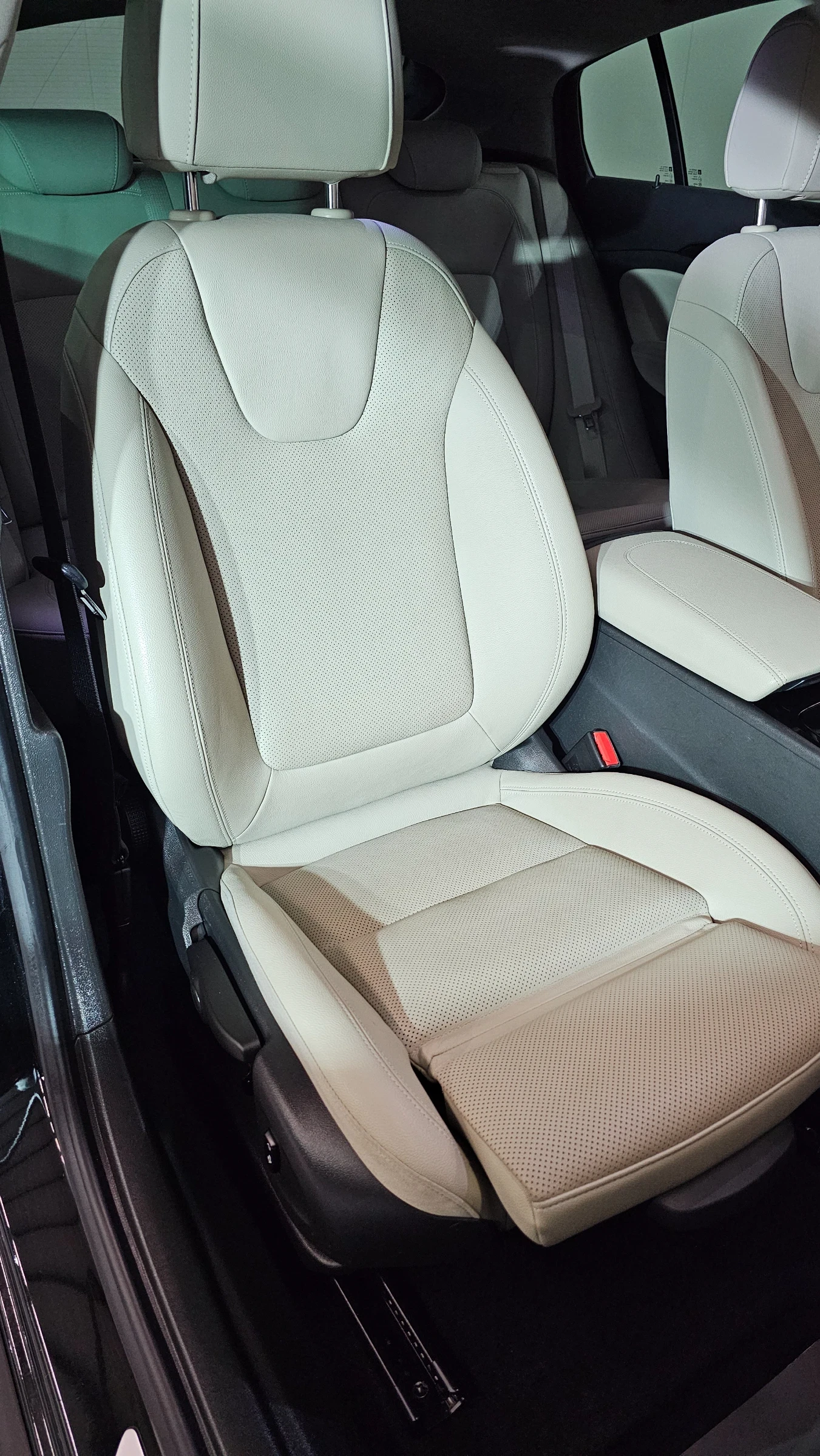 Opel Insignia 2.0 Turbo D 4x4, 209ps/Masage/EXCLUSIVE/HUD/FULL | Mobile.bg   14