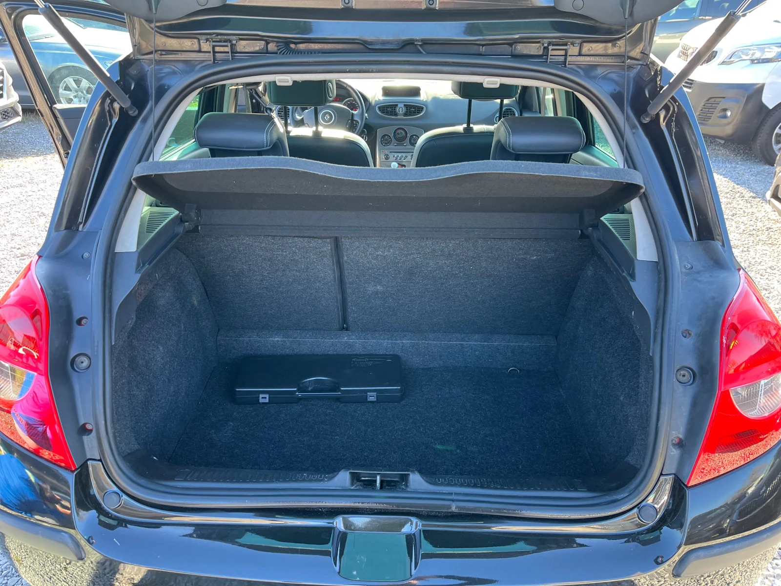 Renault Clio 1.5dci - изображение 8