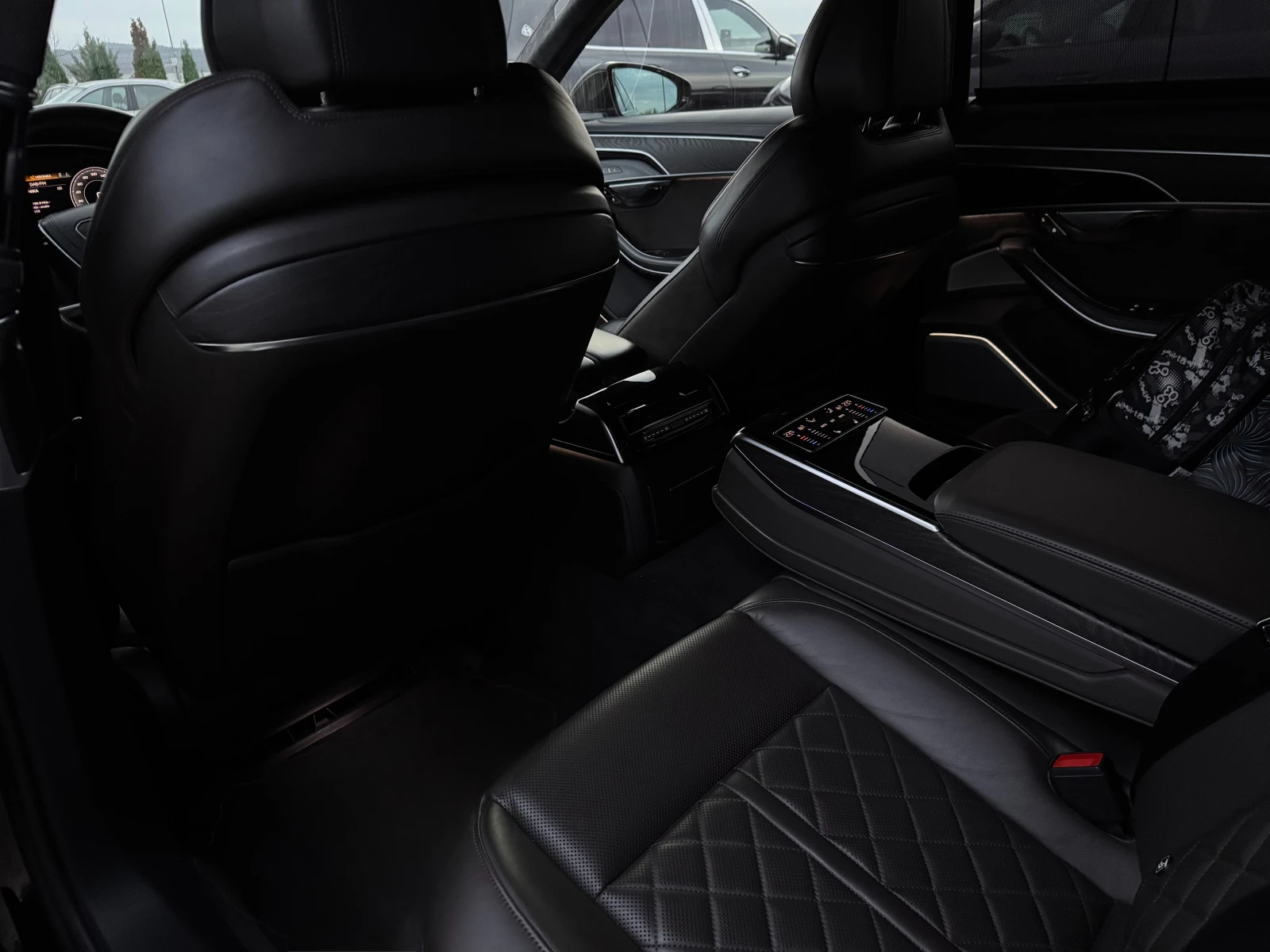 Audi A8 / Bang & Olufsen / ����� / HUD / 360 / | Mobile.bg � ����������� 14