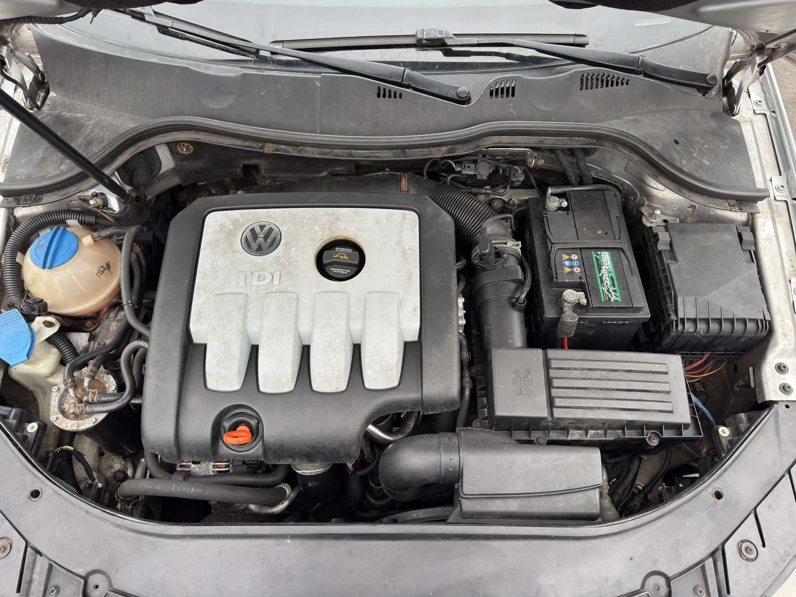 VW Passat 2.0 TDI - изображение 9