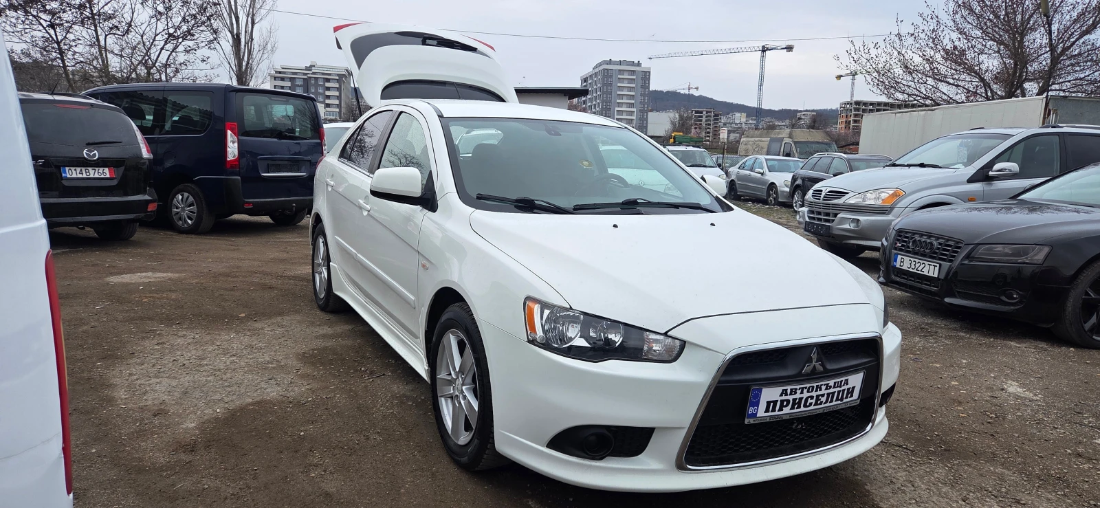 Mitsubishi Lancer 1.5 БЕНЗИН, снимка 3 - Автомобили и джипове - 53963718