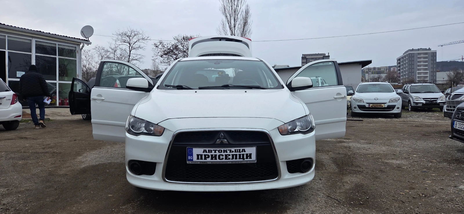 Mitsubishi Lancer 1.5 БЕНЗИН