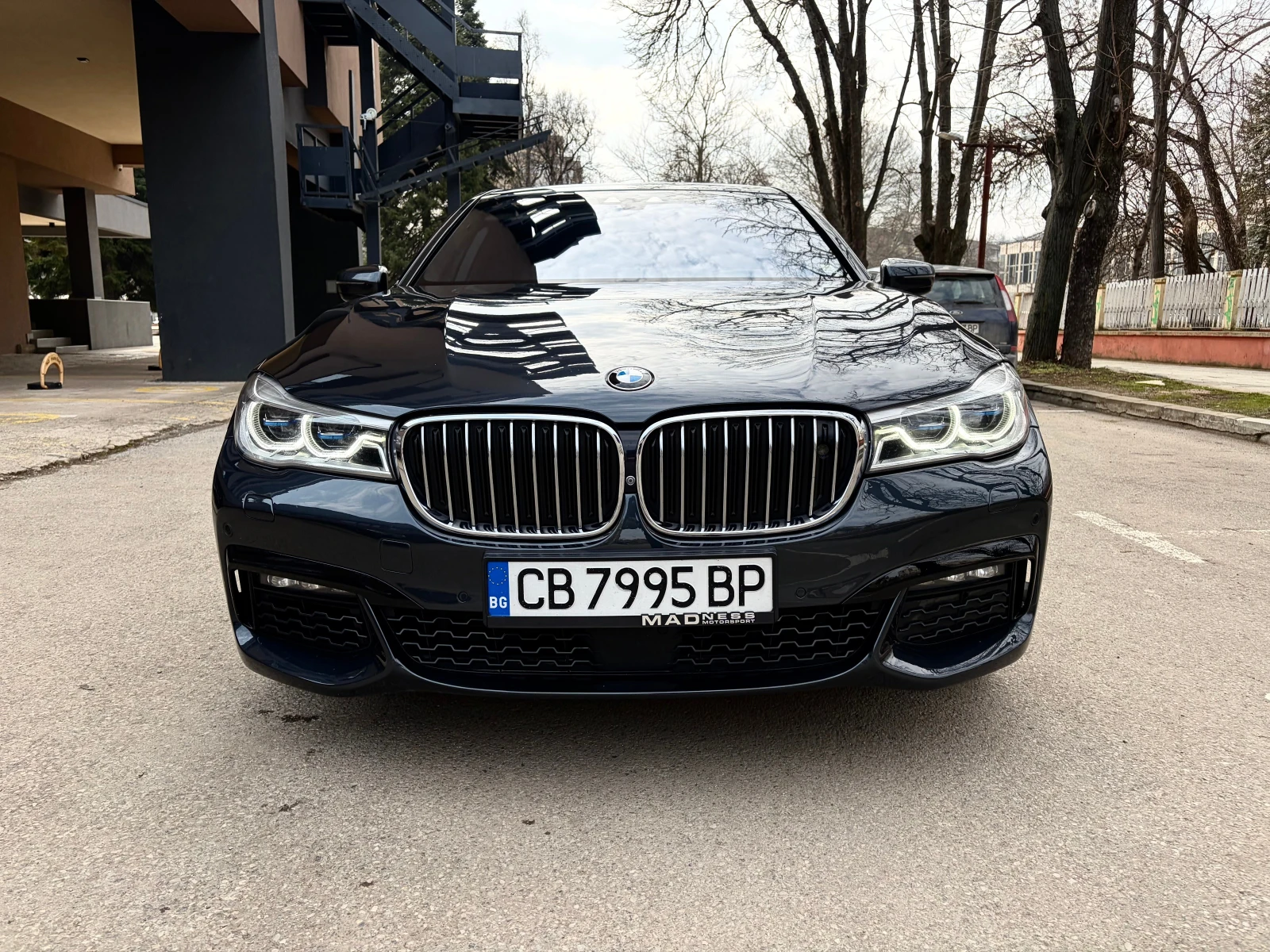 BMW 750 M-Sport / Laser