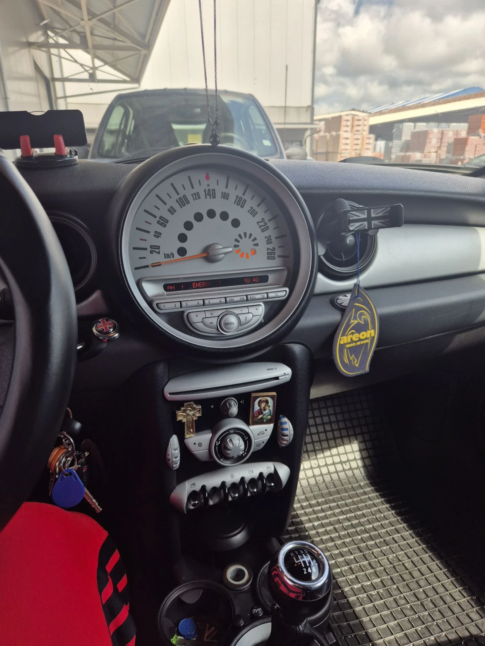 Mini One, снимка 7 - Автомобили и джипове - 54324769