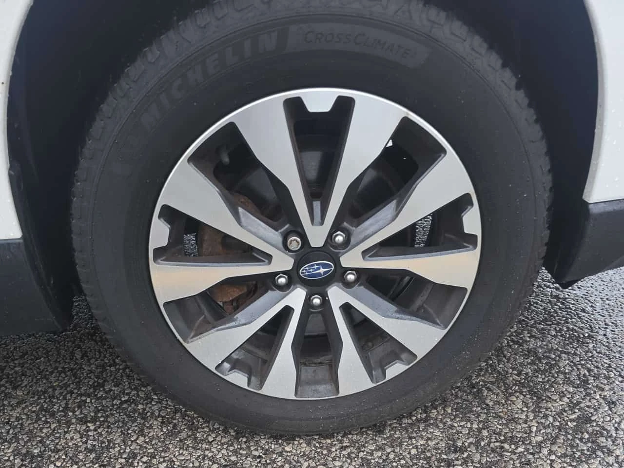 Subaru Outback * Limited * 2 КЛЮЧА * ПАНО * ПОДГРЕВИ * CARFAX, снимка 7 - Автомобили и джипове - 55044980