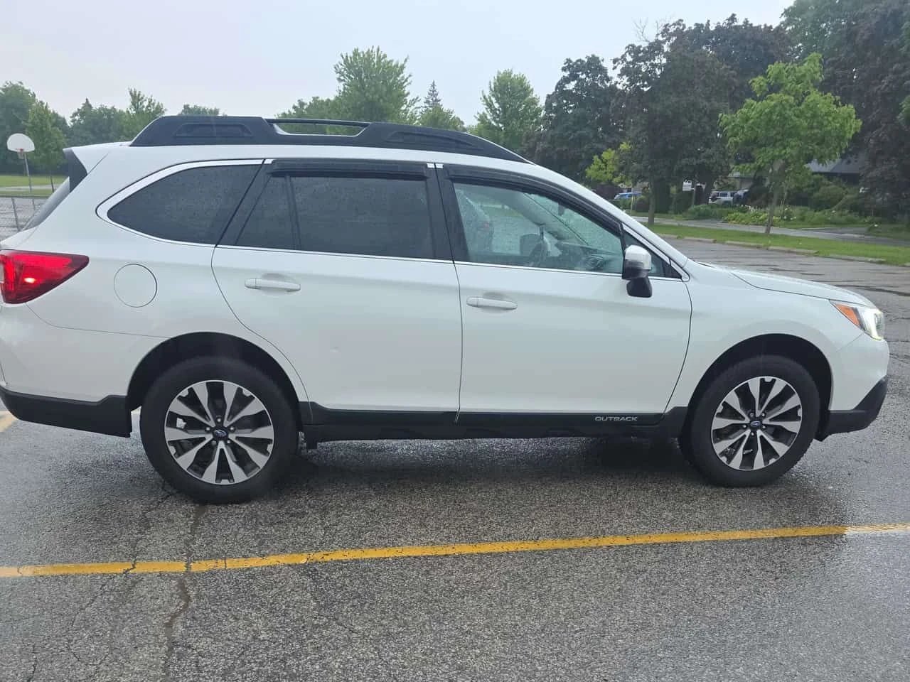 Subaru Outback * Limited * 2 КЛЮЧА * ПАНО * ПОДГРЕВИ * CARFAX, снимка 3 - Автомобили и джипове - 55044980
