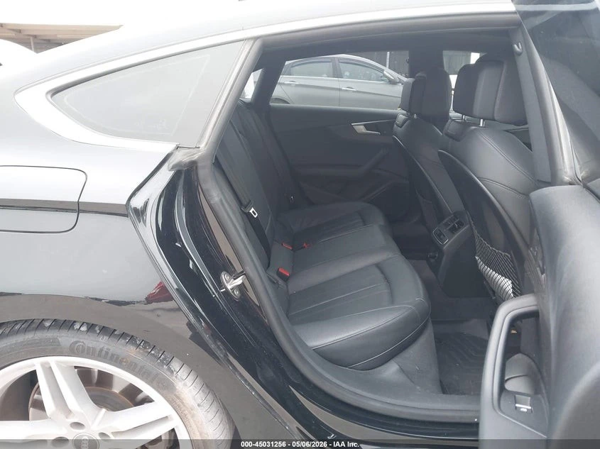 Audi A5 2.0T PREMIUM* КЛИП НА МОТОРА, снимка 8 - Автомобили и джипове - 55067595