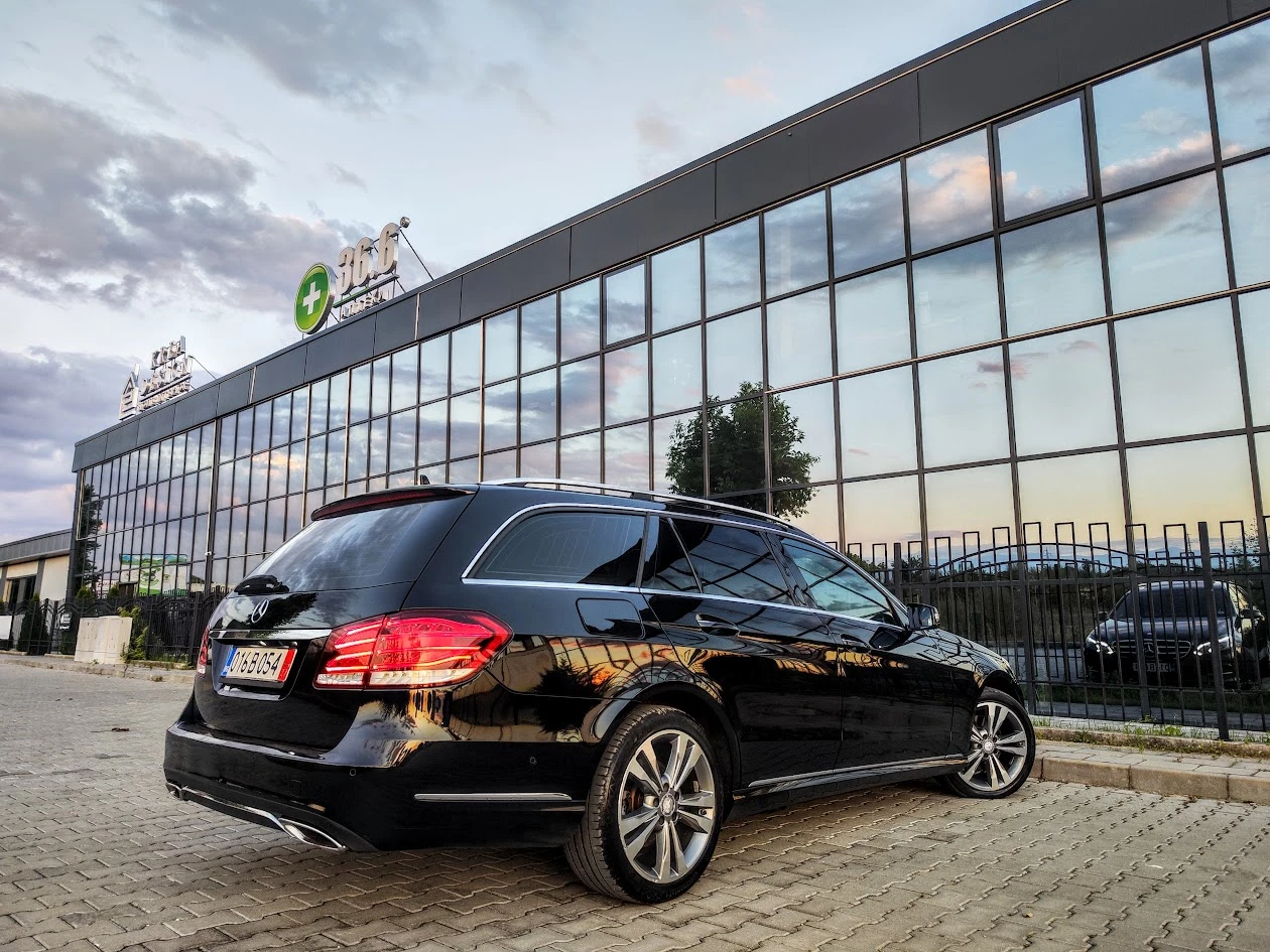 Mercedes-Benz E 350 * 4MATIC* BlueTEC* AVANTGARDE* FULL, снимка 2 - Автомобили и джипове - 55158042
