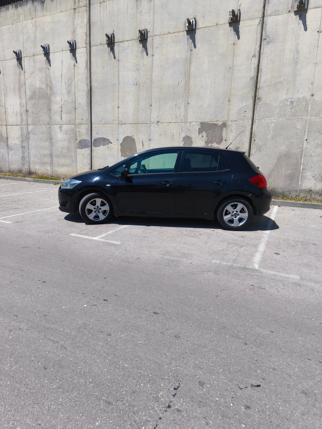 Toyota Auris, снимка 3 - Автомобили и джипове - 55301733