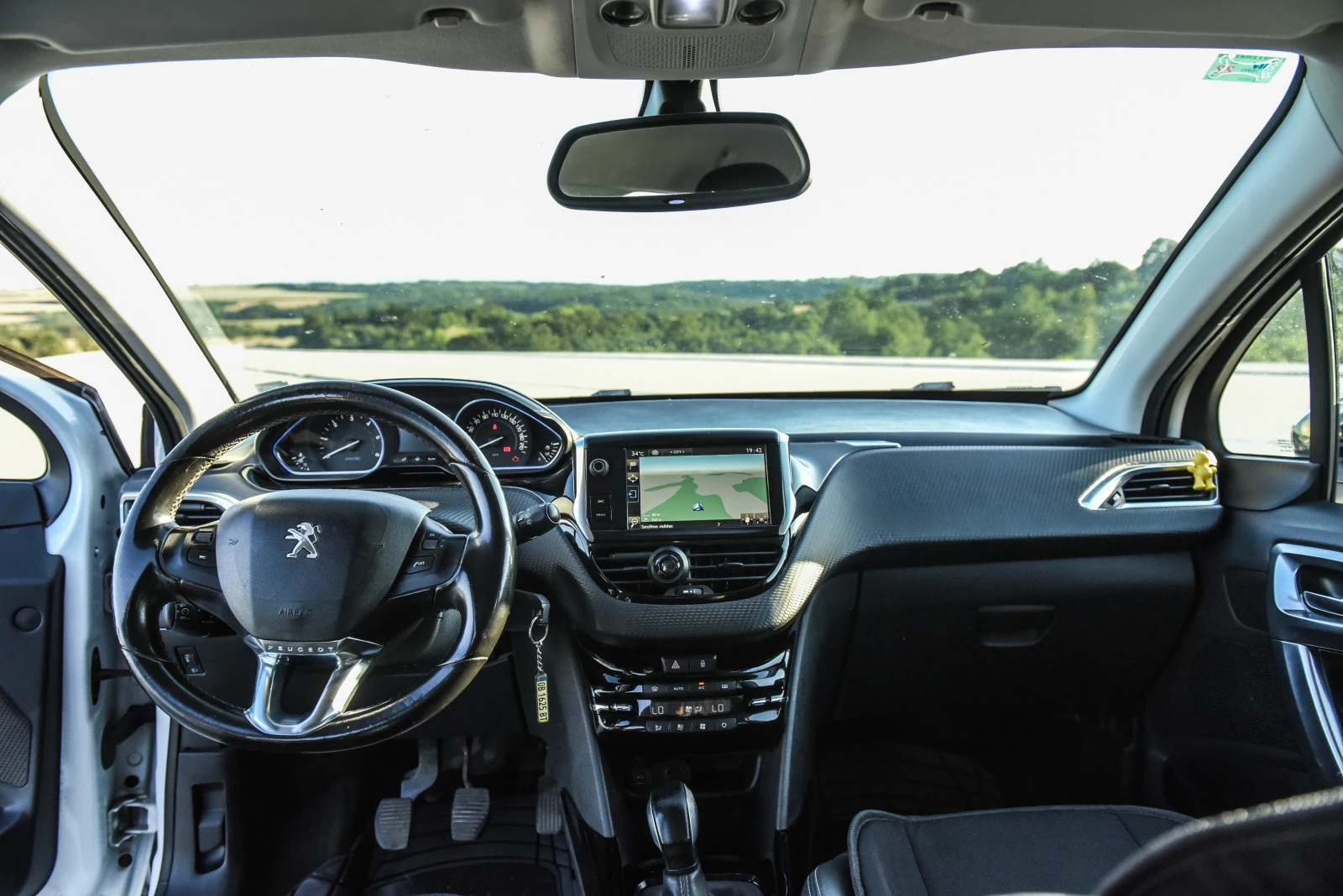 Peugeot 2008, снимка 10 - Автомобили и джипове - 55348132