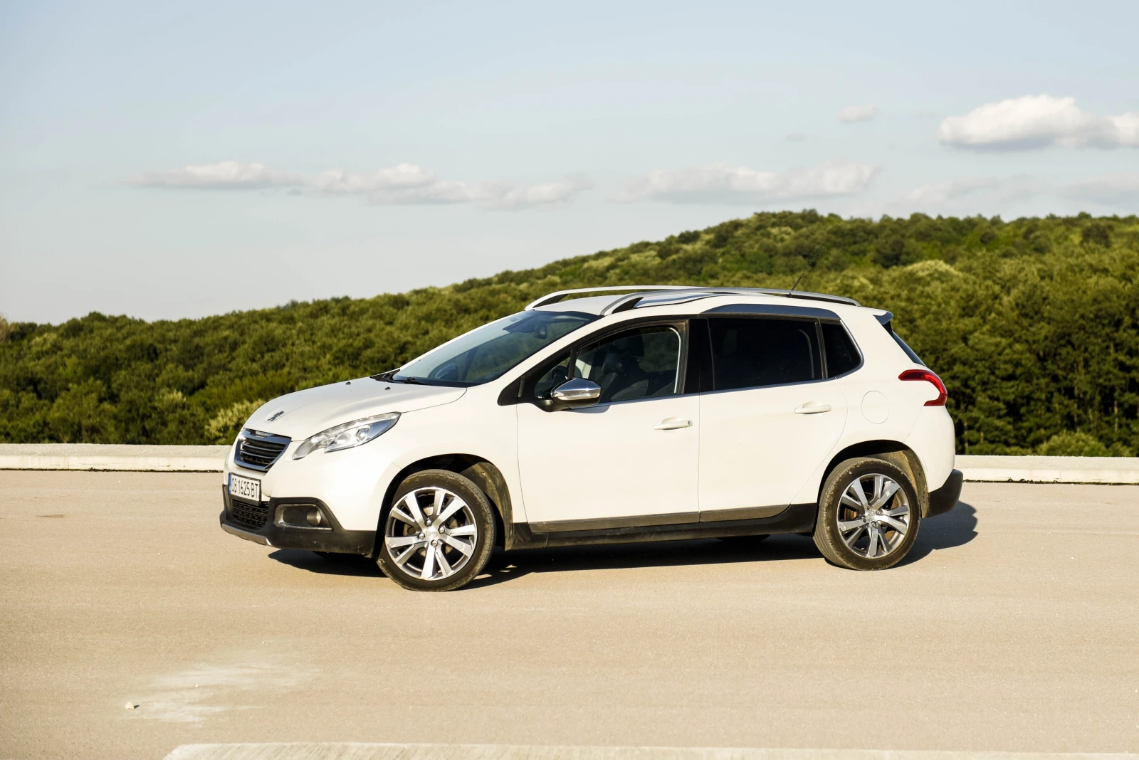Peugeot 2008, снимка 3 - Автомобили и джипове - 55348132