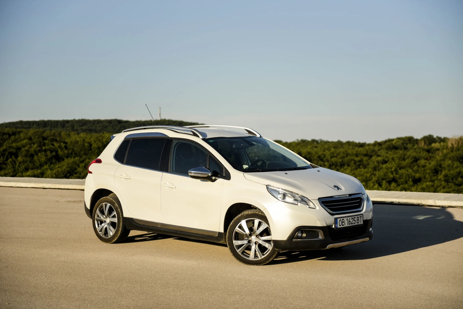 Peugeot 2008, снимка 5 - Автомобили и джипове - 55348132