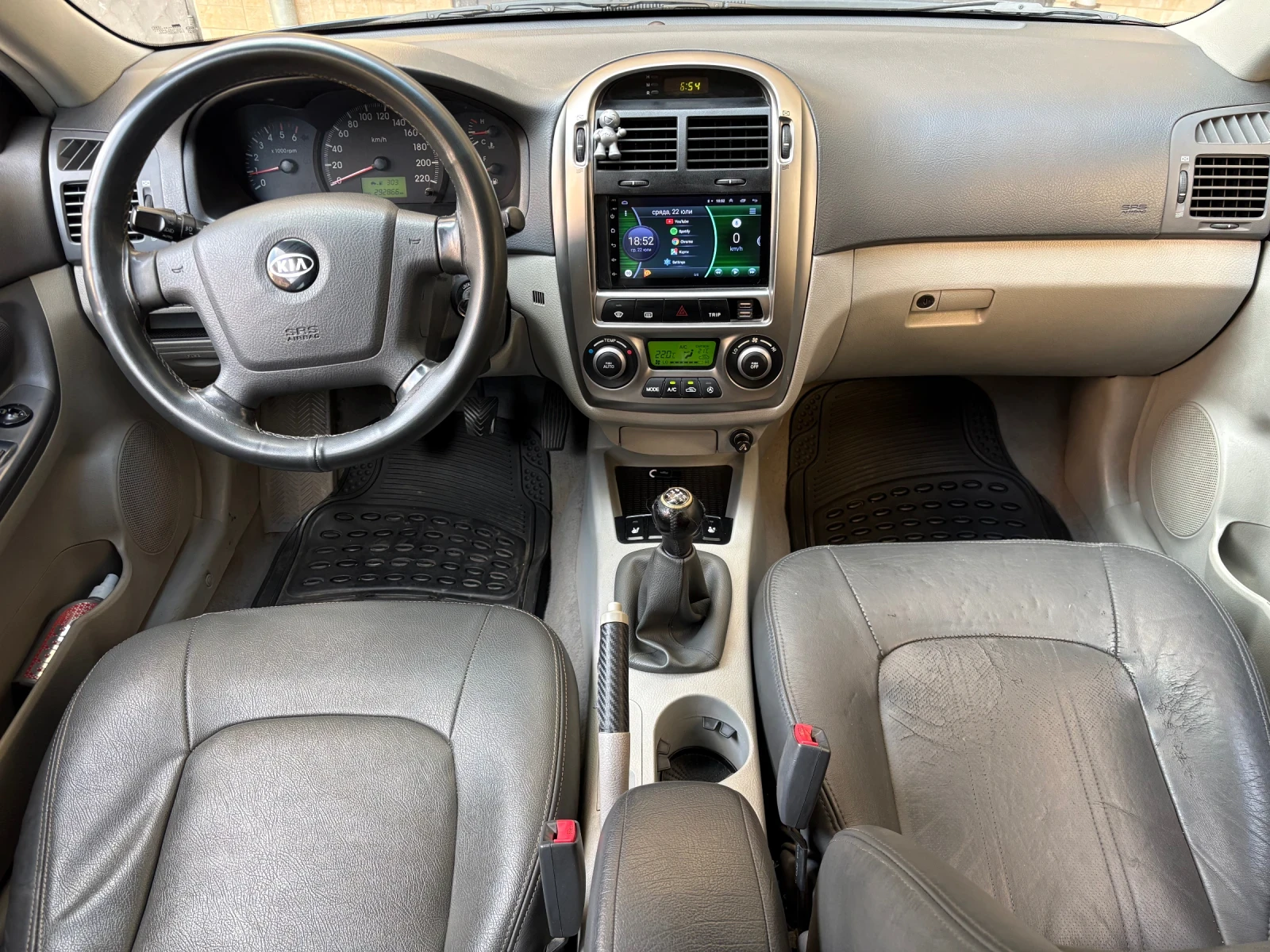 Kia Cerato 2.0 CRDI, снимка 12 - Автомобили и джипове - 55381952