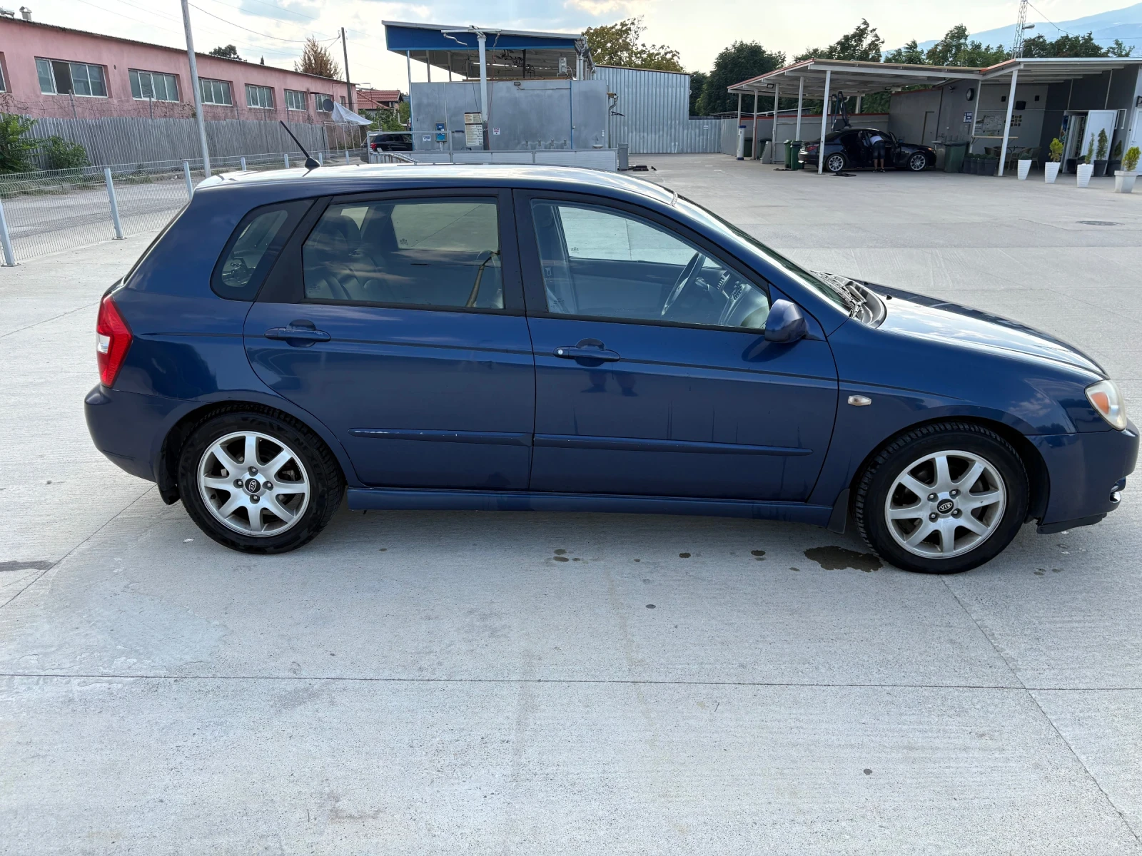Kia Cerato 2.0 CRDI, снимка 7 - Автомобили и джипове - 55381952