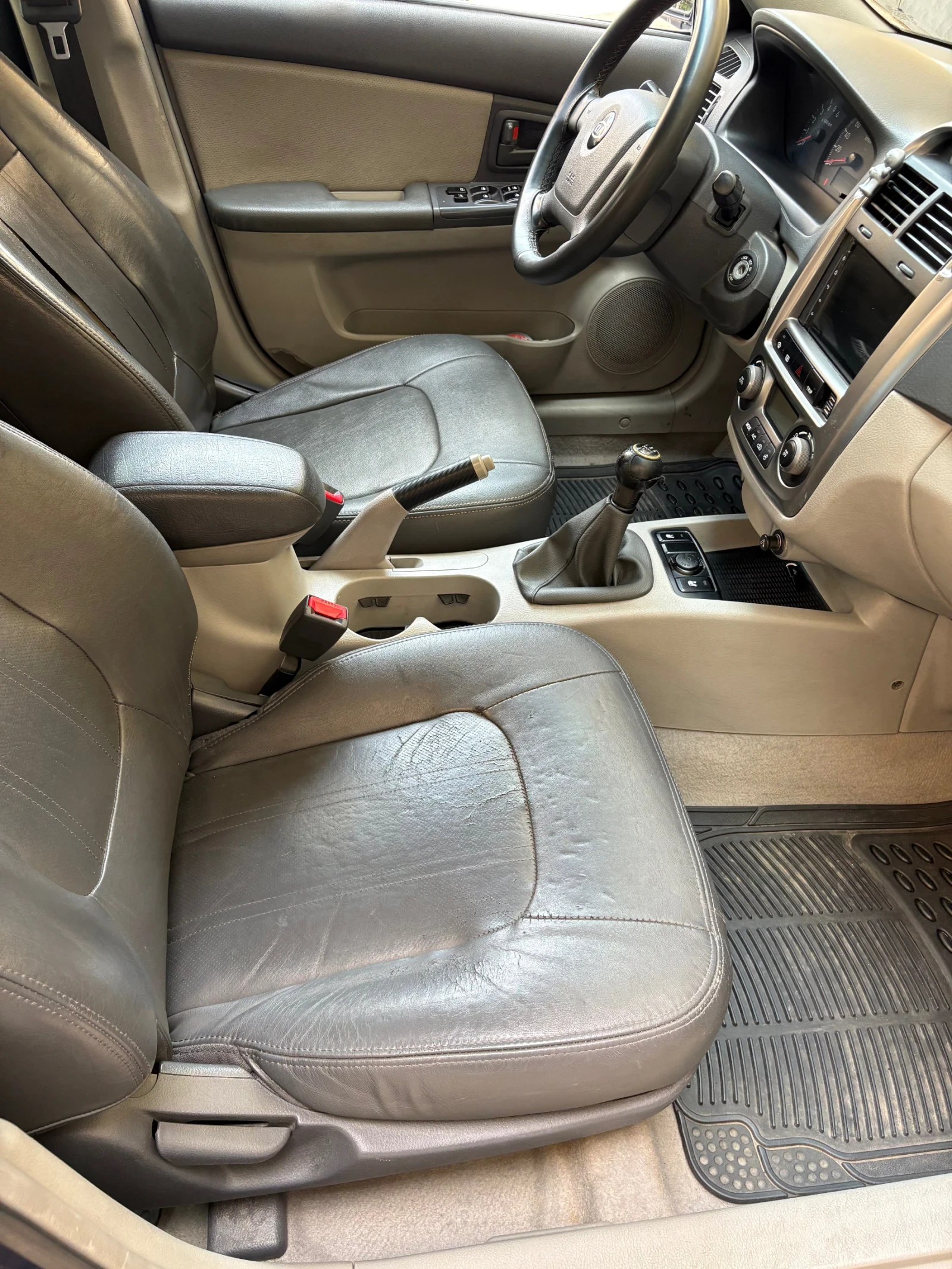 Kia Cerato 2.0 CRDI, снимка 10 - Автомобили и джипове - 55381952
