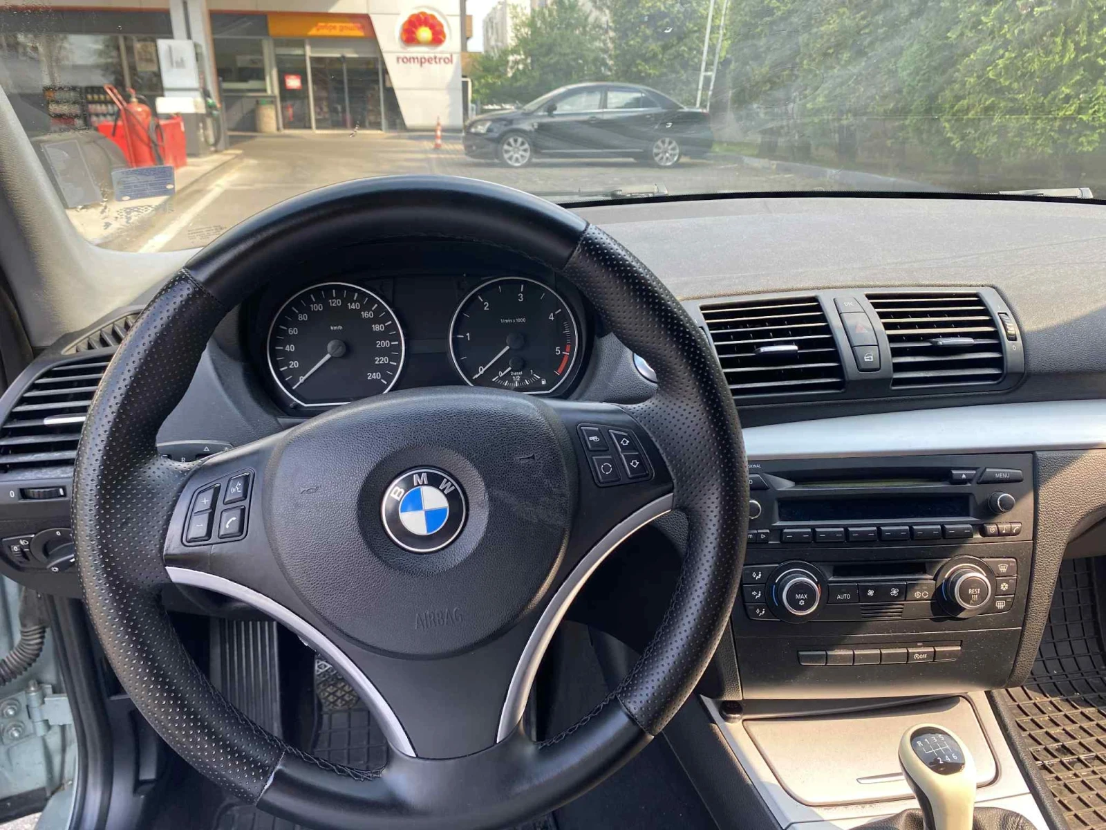BMW 118, снимка 9 - Автомобили и джипове - 55545464