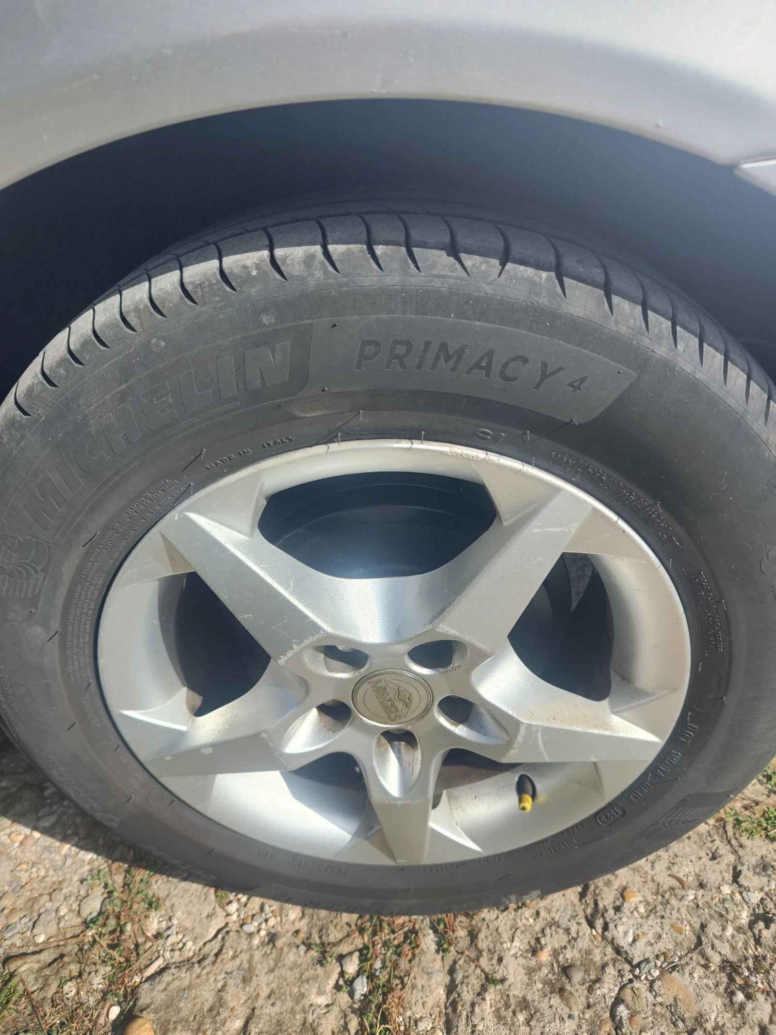 Skoda Octavia 1.6i, снимка 11 - Автомобили и джипове - 56073453