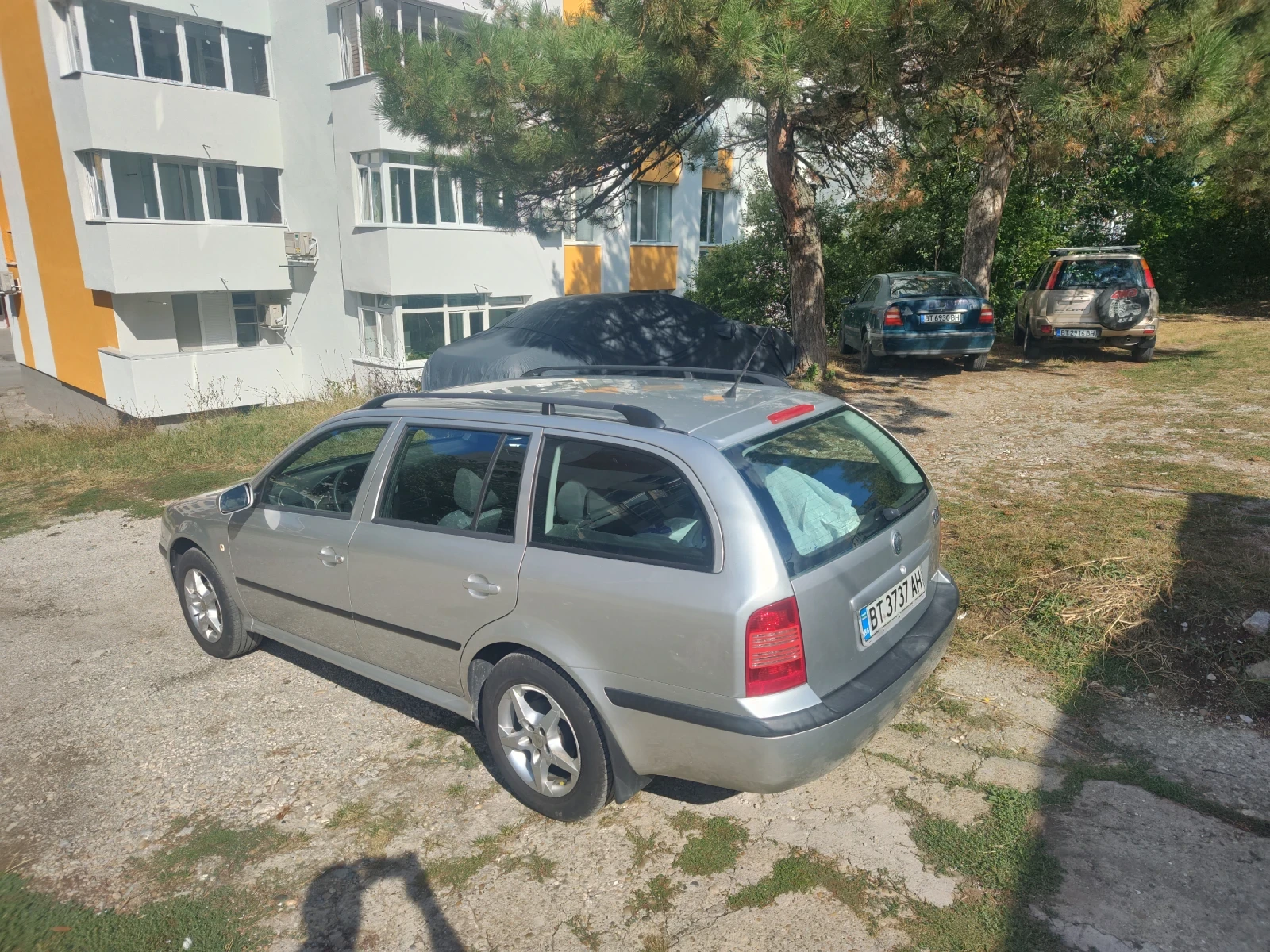 Skoda Octavia 1.6i, снимка 3 - Автомобили и джипове - 56073453