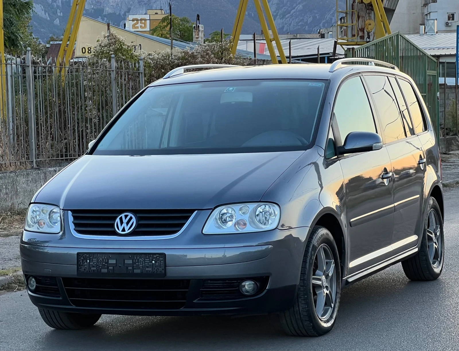VW Touran 1.9TDI 105kc.* 6-СКОРОСТИ* 6+ 1 МЕСТА* 