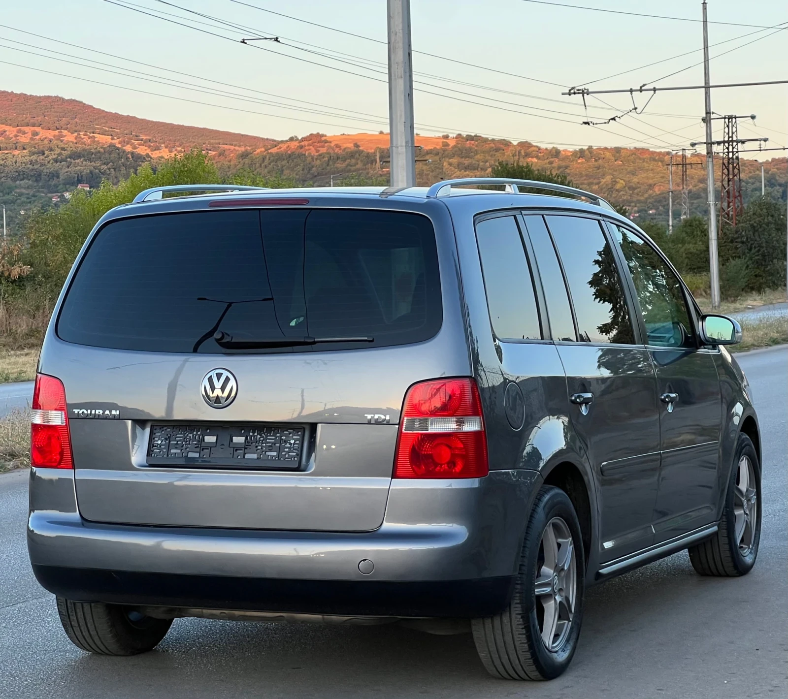 VW Touran 1.9TDI 105kc.* 6-СКОРОСТИ* 6+ 1 МЕСТА* , снимка 5 - Автомобили и джипове - 56121179